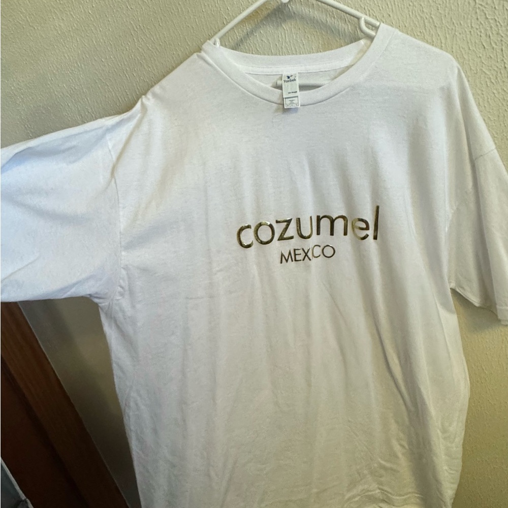 Unisex White Cozumel Mexico T-Shirt With Gold Foil XL NWOT